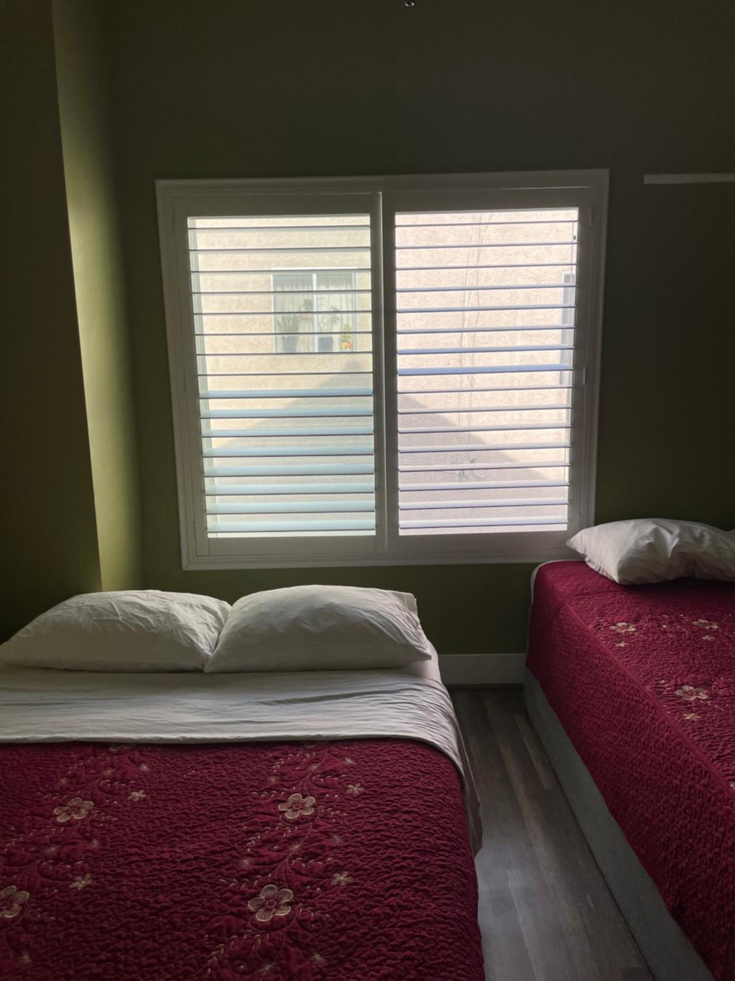 Private Large La Bedroom W Private Full Bathroom Or Half-Bathroom - Tv - Ac - Wifi - Private Fridge Near Usc - Exposition Park - Usc Memorial Coliseum - Banc Of California Bmo Stadium - Downtown Los Angeles Dtla - University Of Southern California Us Luaran gambar